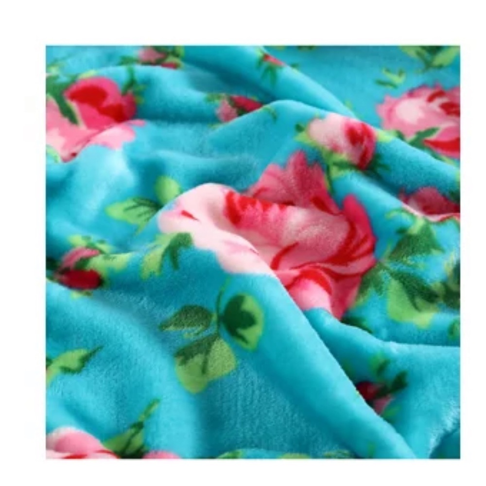 ✨NWT✨ Betsey Johnson ❗️SALE❗️Floral Rose Oversized Plush Throw Blanket - Picture 11 of 11